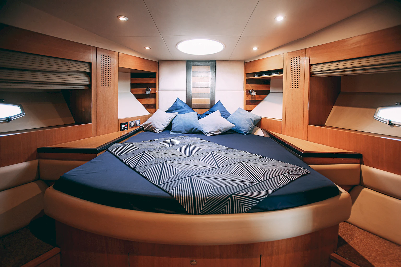 Majesty 44 image- 16